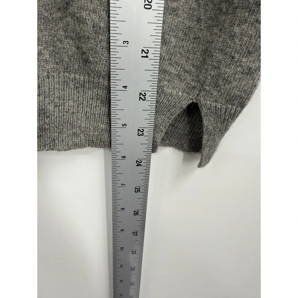 J.Crew‎ Gray Arrow Embroidered 3/4 Sleeve Crew Neck Sweater Casual Top
